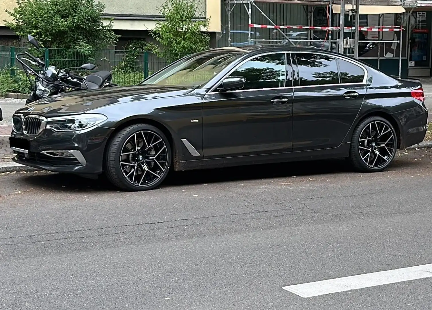 BMW 530 530diesel  Aut. Luxury Line Gri - 1