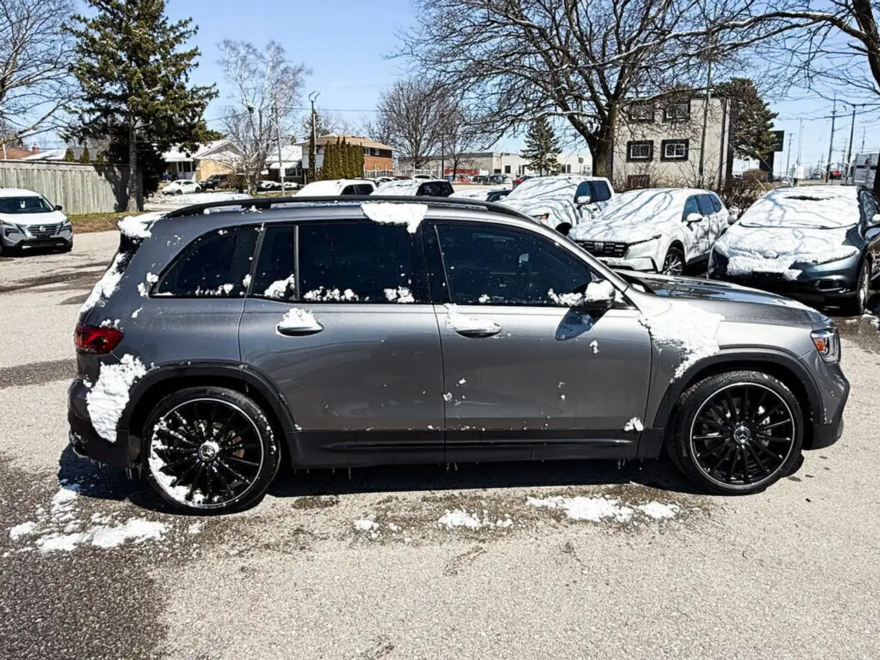 Mercedes-Benz GLB снимка Mercedes-Benz GLB