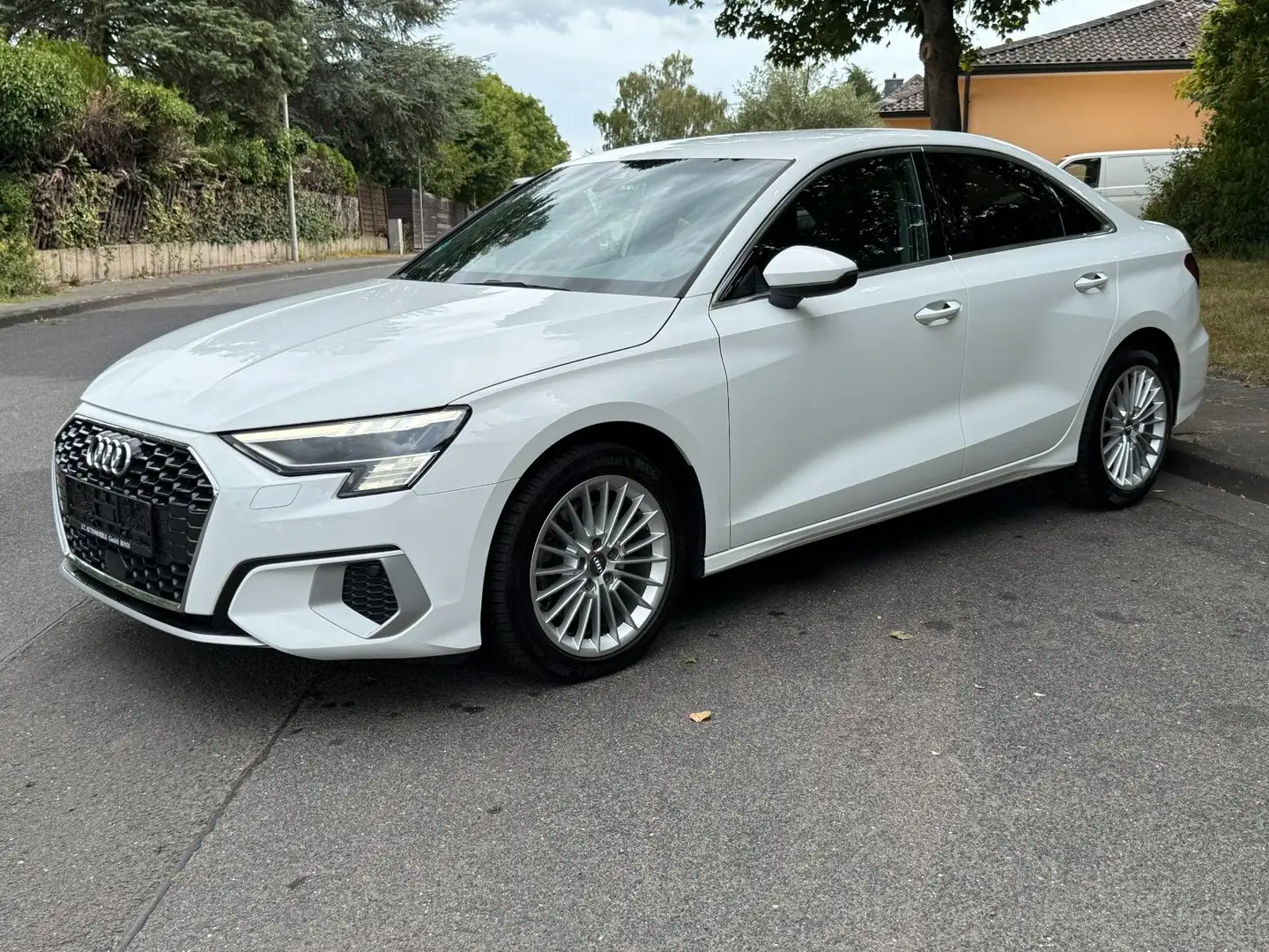 Audi A3 Limousine 35 TFSI advanced,Auto, Matrix-LED Blanc - 2