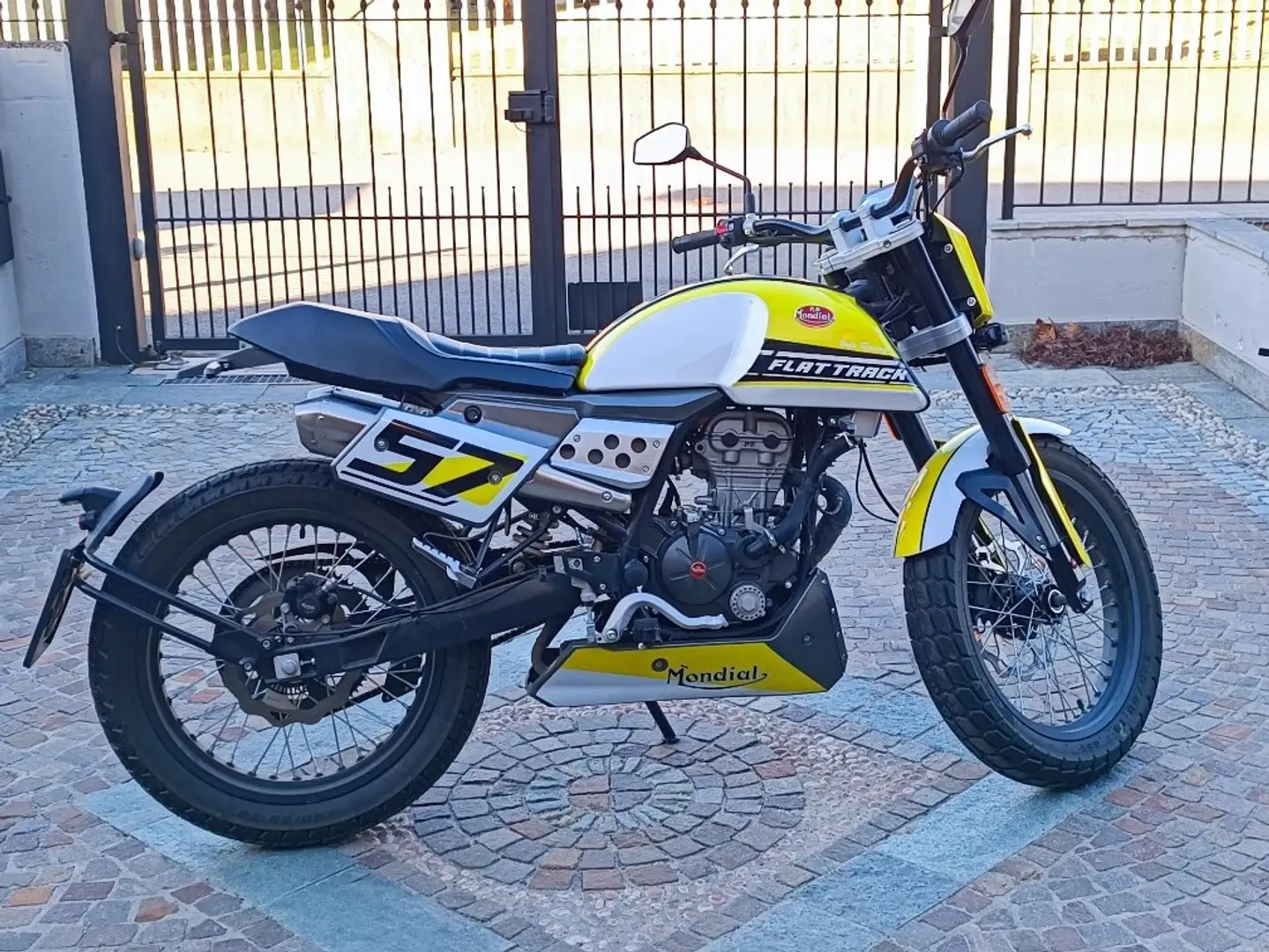 Mondial FLAT TRACK 125i 125 ABS Gelb - 2