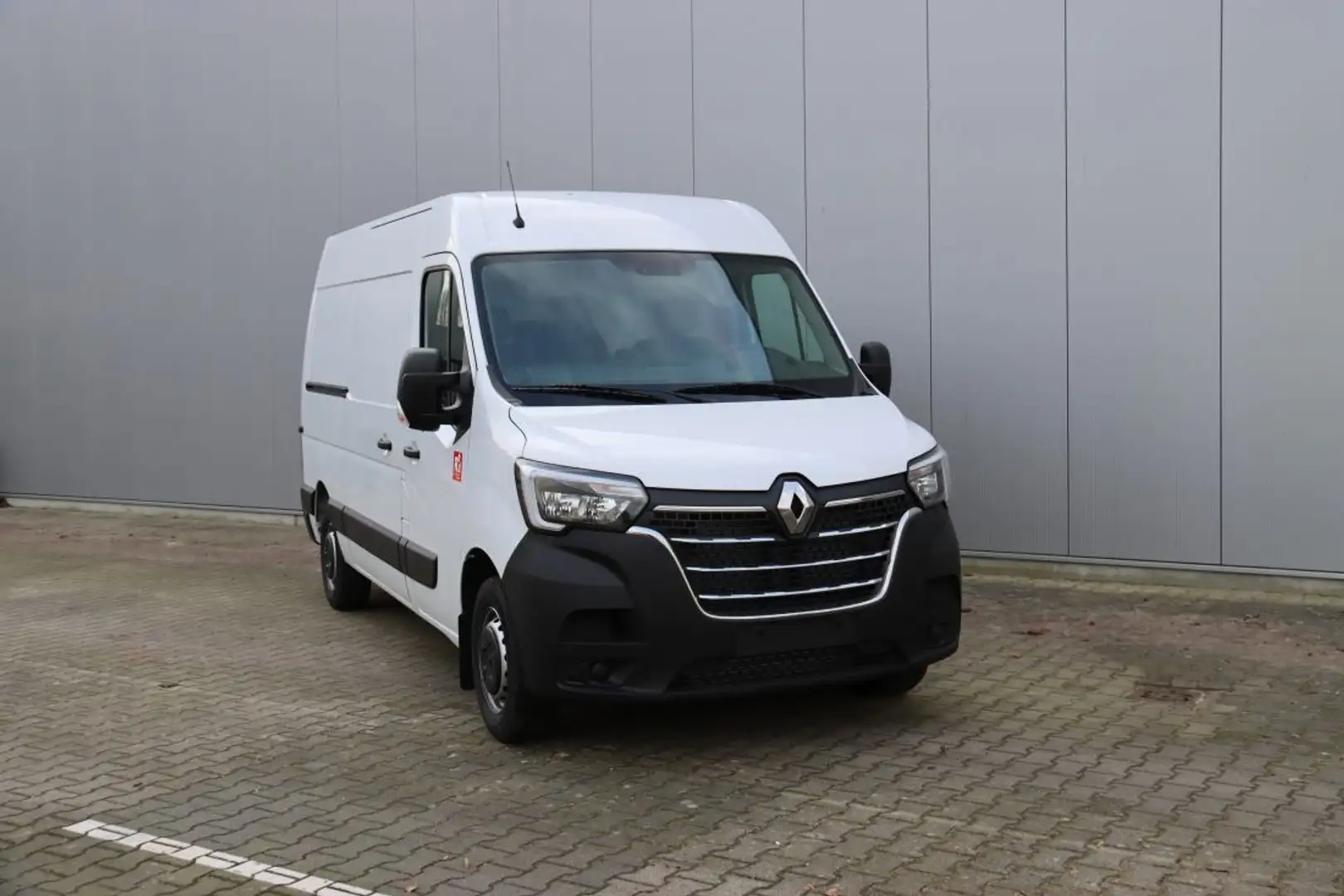 Renault Master L2H2 RED - E Tech Wit - 1