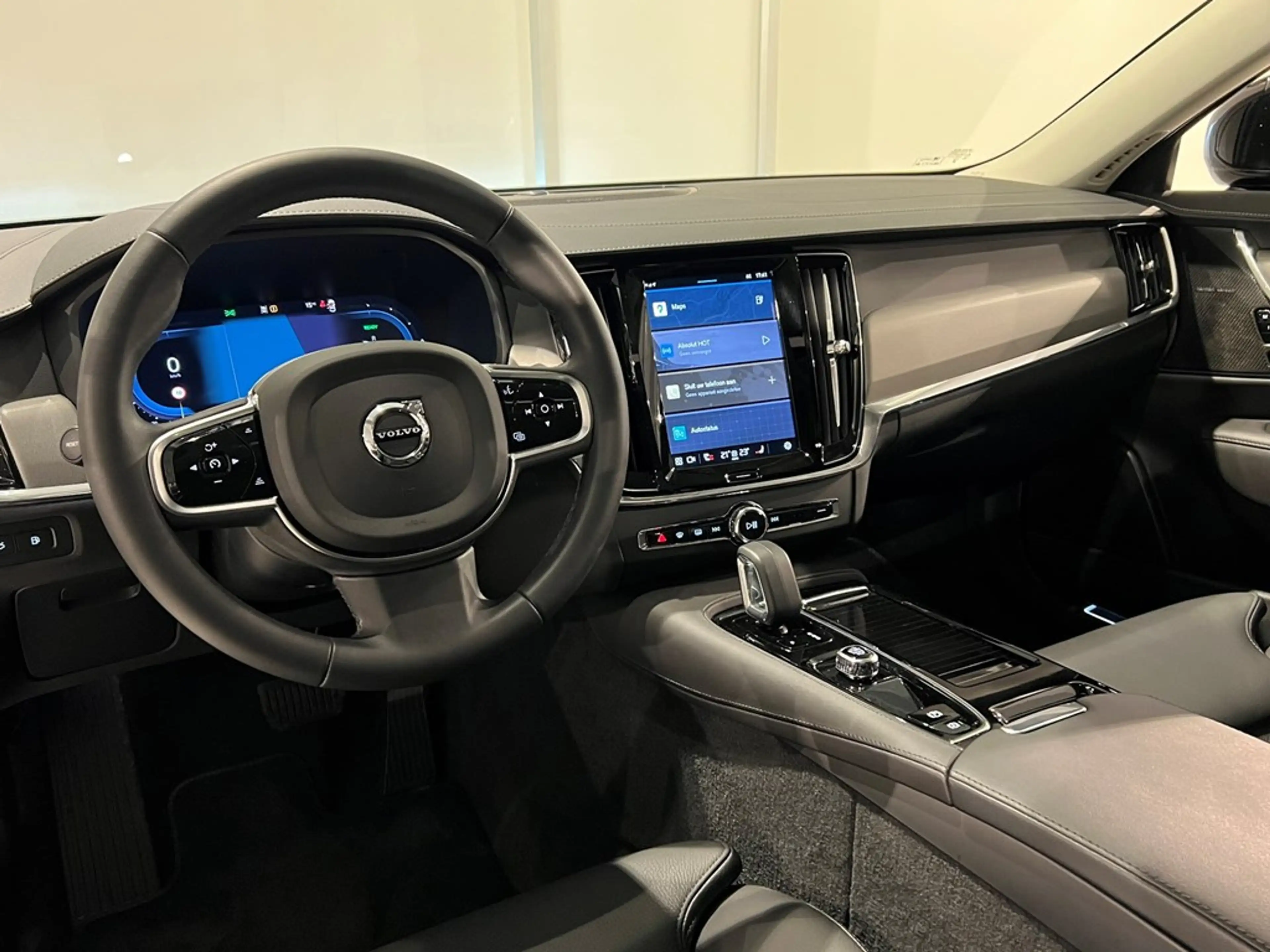 Volvo S90 T8 Recharge Dark Ultimate Long Range — photo 4