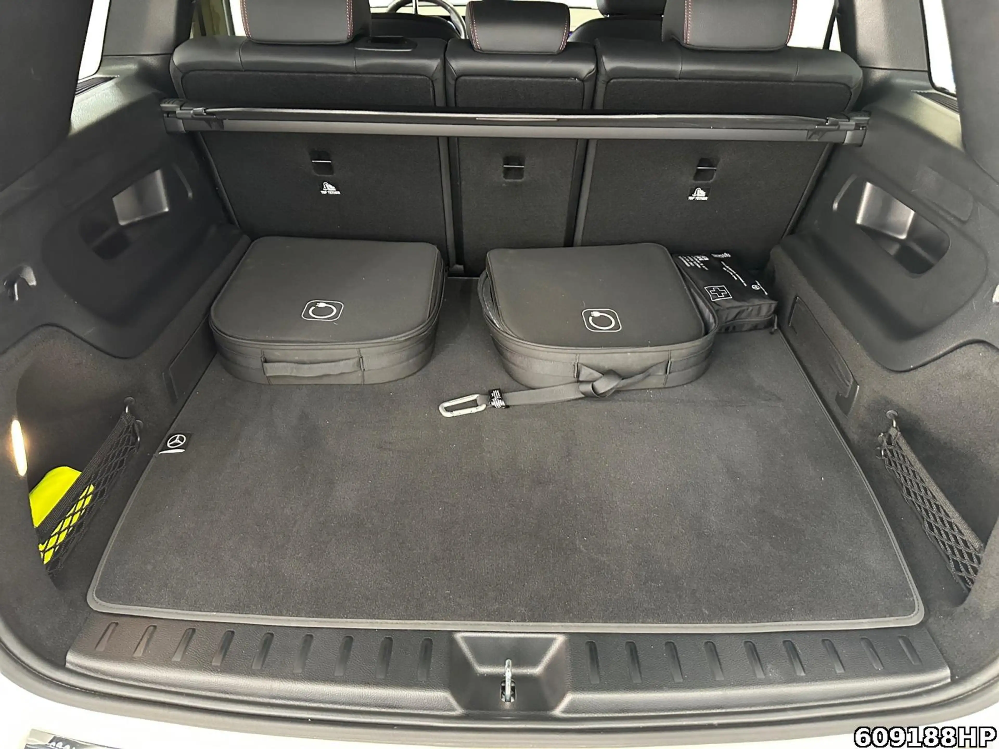 Mercedes-Benz EQB 300 4M AMG AHK DISTRONIC 360° Ambiente LED. — photo 6