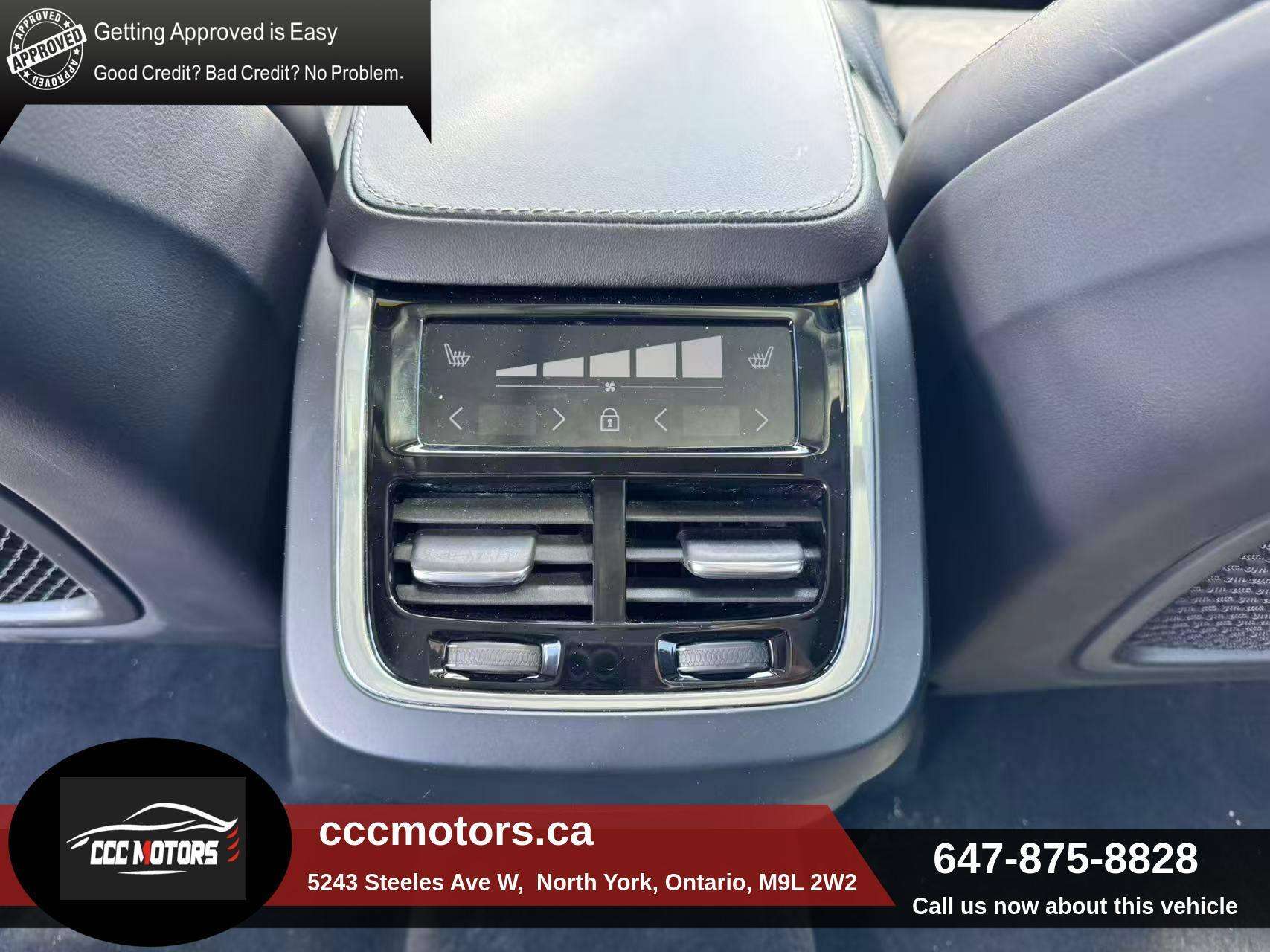 2023 Volvo XC90 B6 AWD Ultimate Dark Theme 7-Seater thumb 11