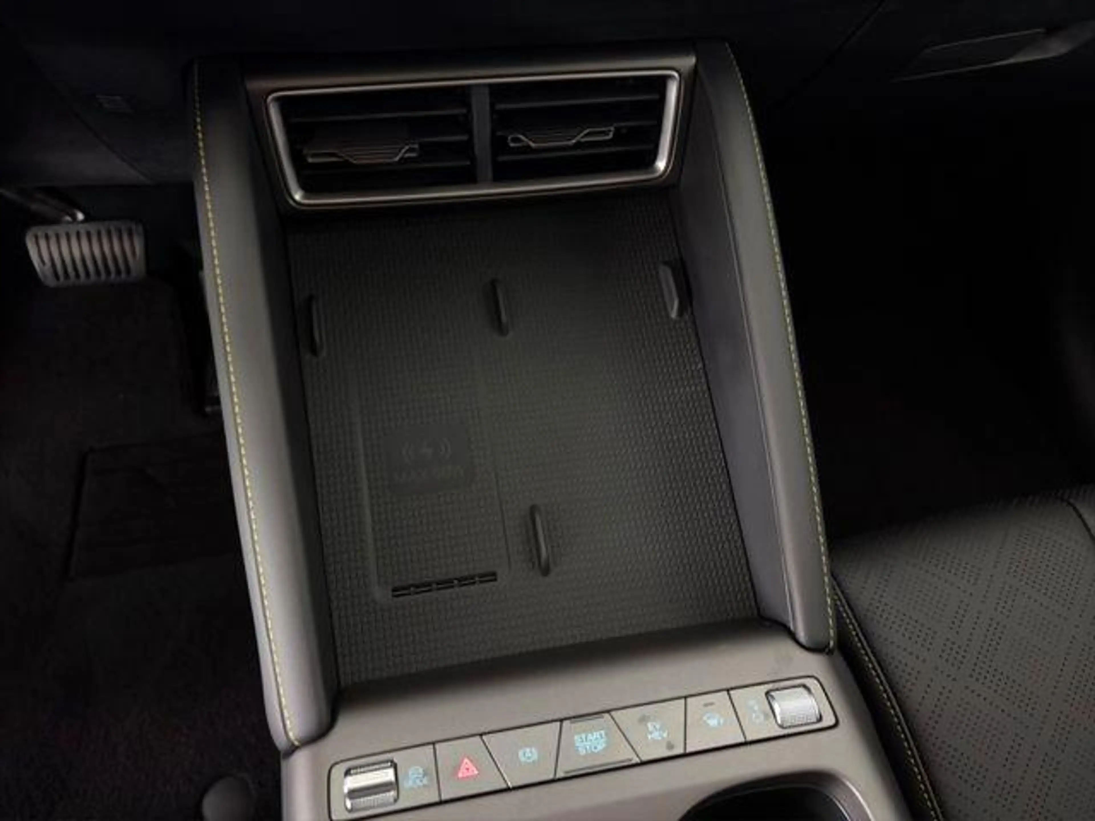 BYD Atto 2 DM-i Boost /PANO/SHZ/360°/SOFORT 156 kW (212 PS... — photo 14