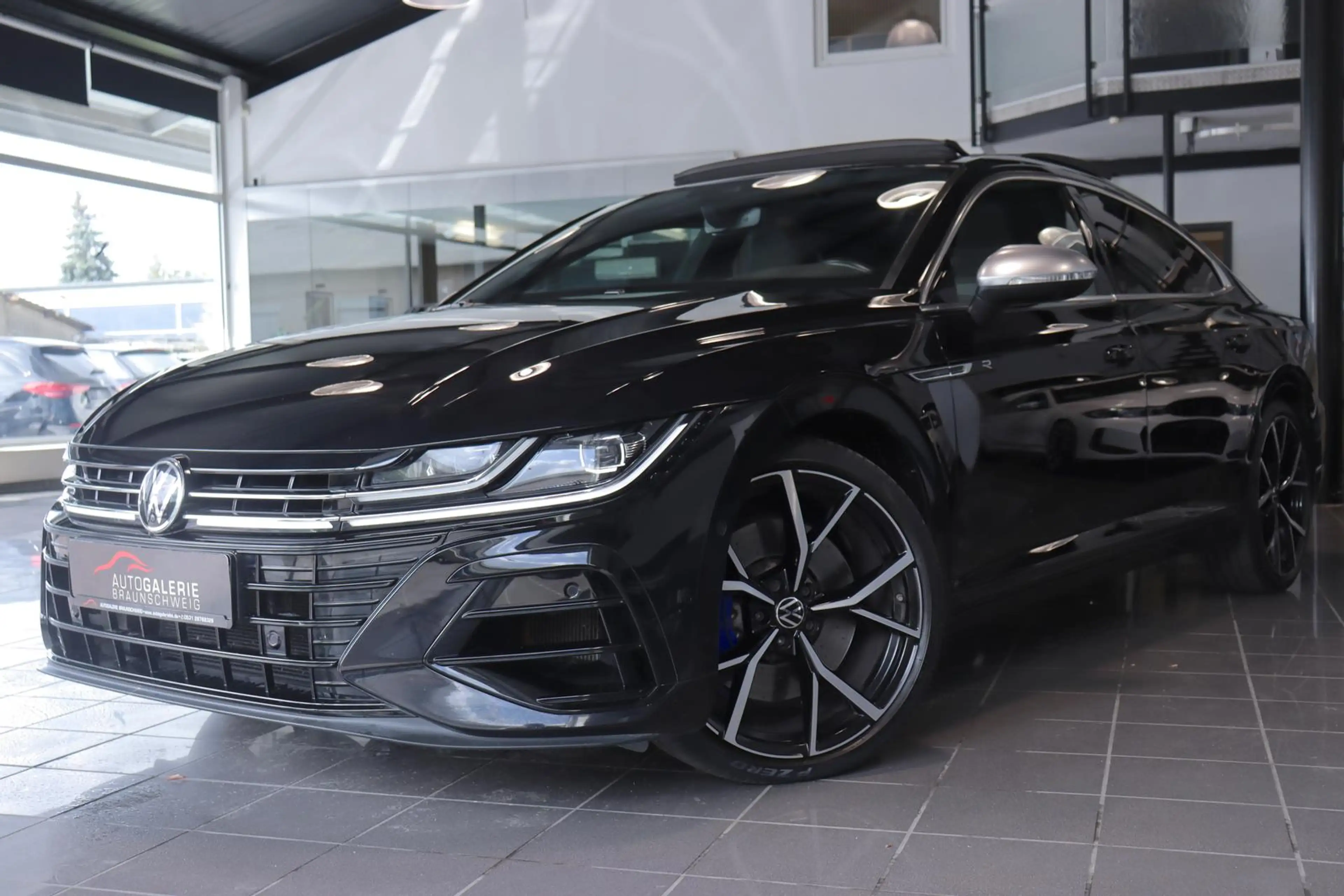 Volkswagen Arteon 2.0 TSI R 4Motion *PANO*MATRIX*20-ZOLL* — photo 8