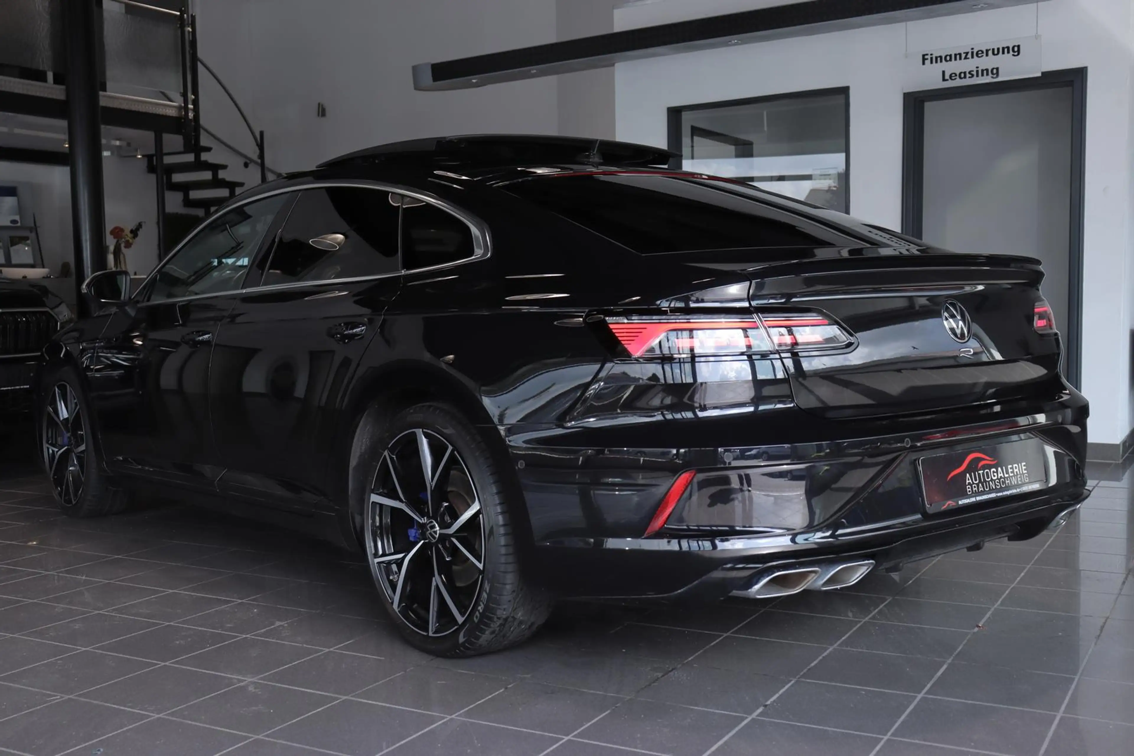 Volkswagen Arteon 2.0 TSI R 4Motion *PANO*MATRIX*20-ZOLL* — photo 3