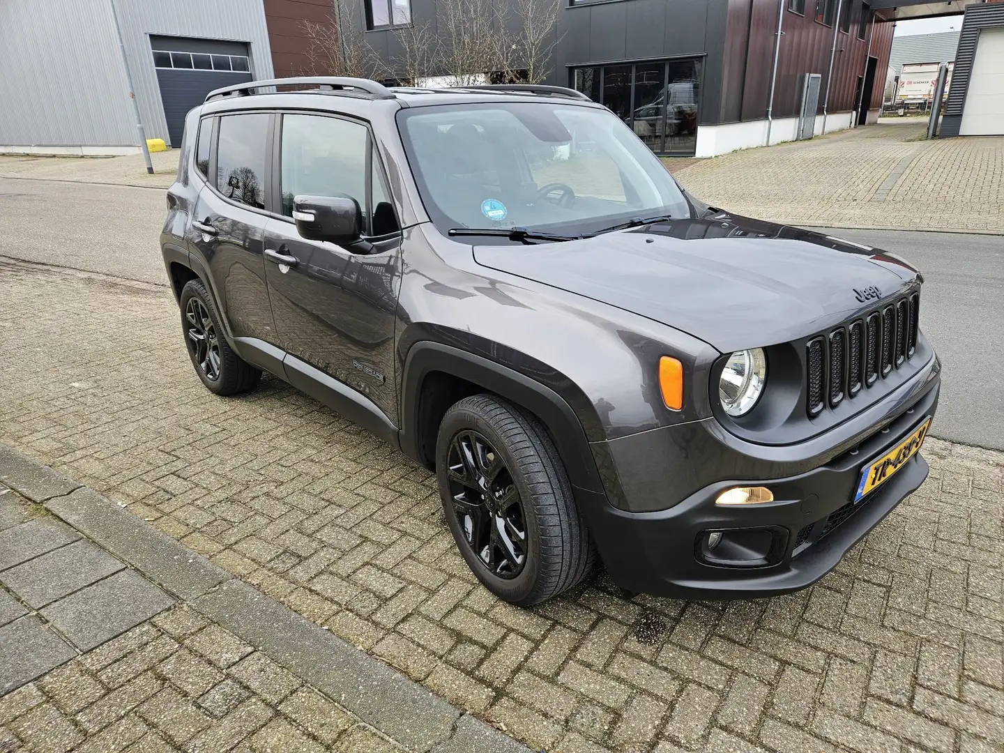 Jeep Renegade 1.6 E-Torq Night Eagle 2 Gris - 1