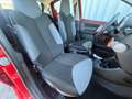 Peugeot 107 1.0e - 68ch (4 cv) 12V - BVM5 - 5 Portes - Rouge - BLUE LION Access %2B 2013 Rot - thumbnail 11