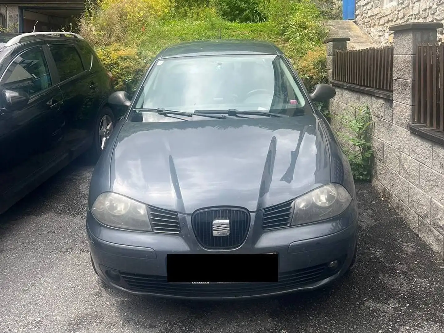 SEAT Cordoba Cordoba Reference 1,2 Reference Šedá - 1
