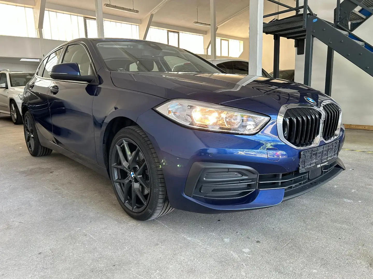 BMW 118 Baureihe 1 Lim. 118 d Advantage Bleu - 1