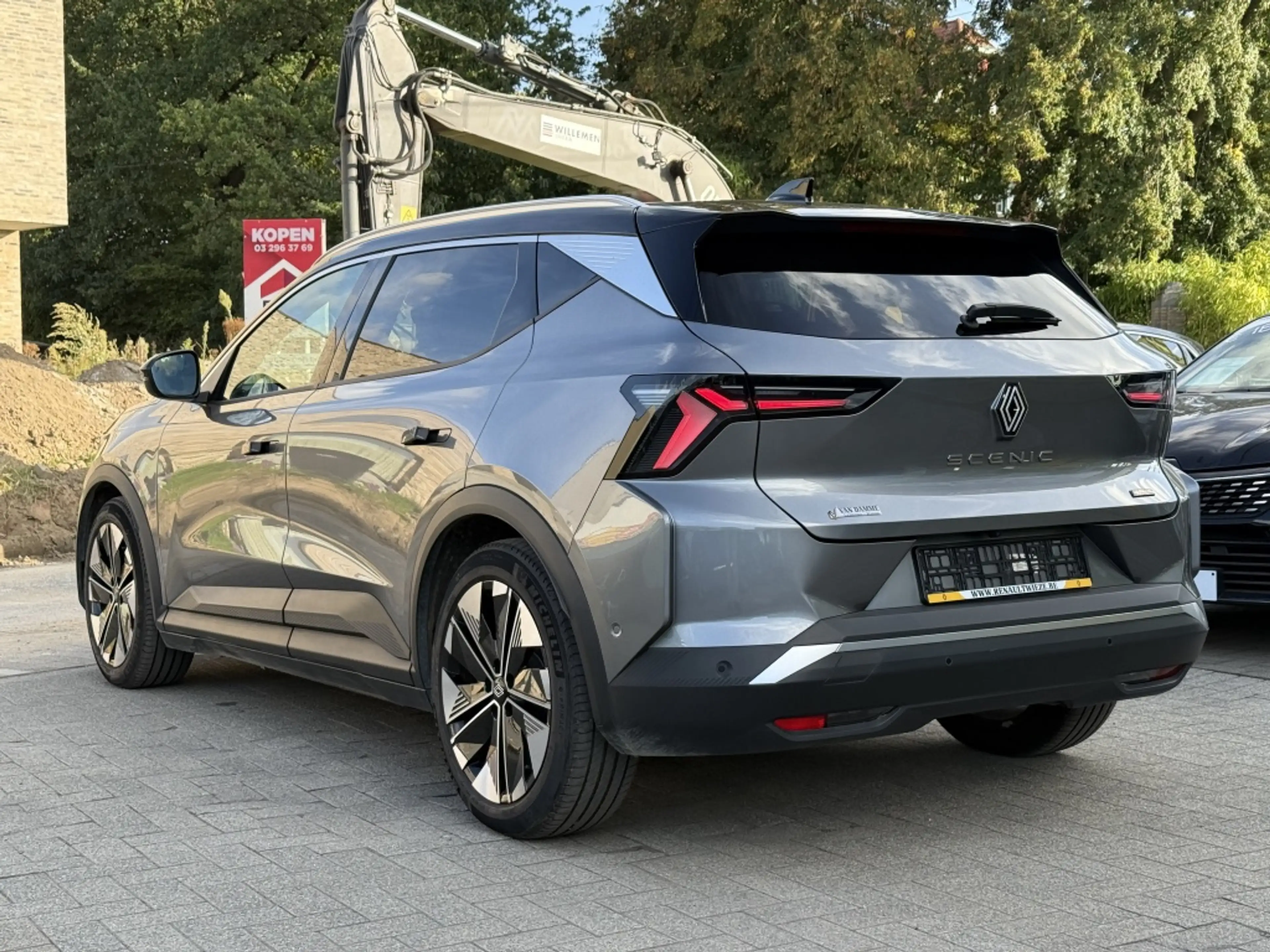 Renault Scenic E-Tech Electric 220 Long Range Techno — photo 3