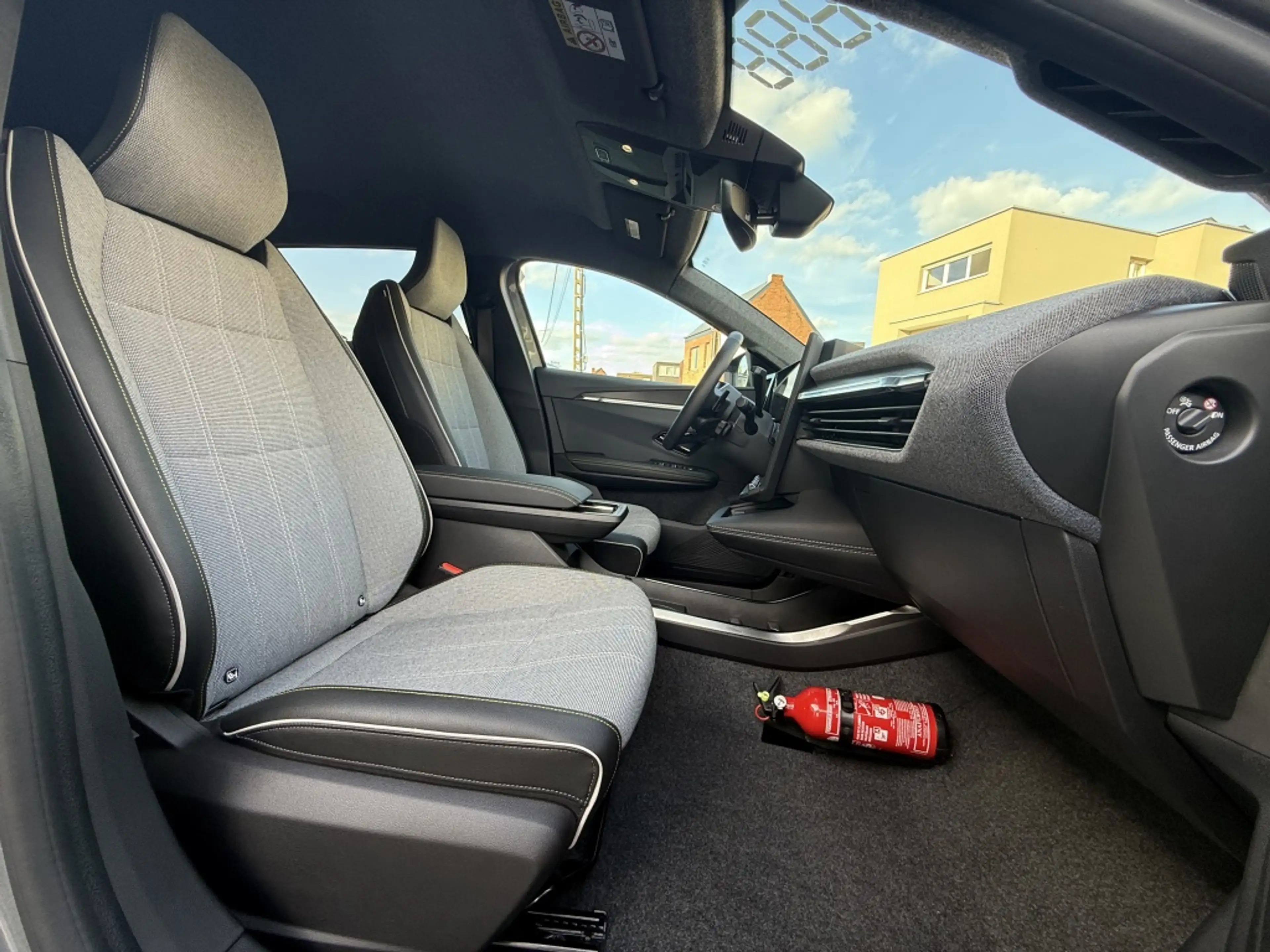 Renault Scenic E-Tech Electric 220 Long Range Techno — photo 13