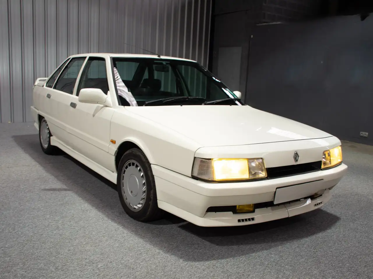 1989 - Renault R 21 R 21 Boîte manuelle Berline