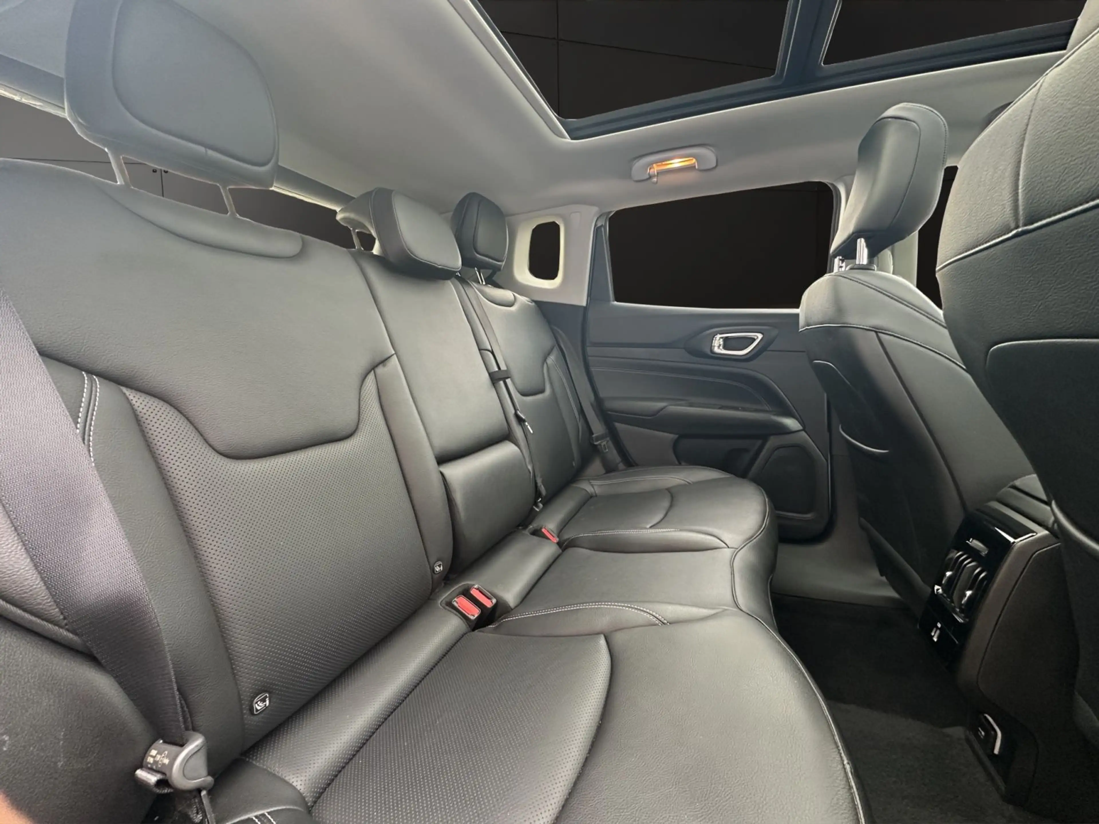 Jeep Compass COMPASS S Plug-In Hybrid MY22 — photo 7