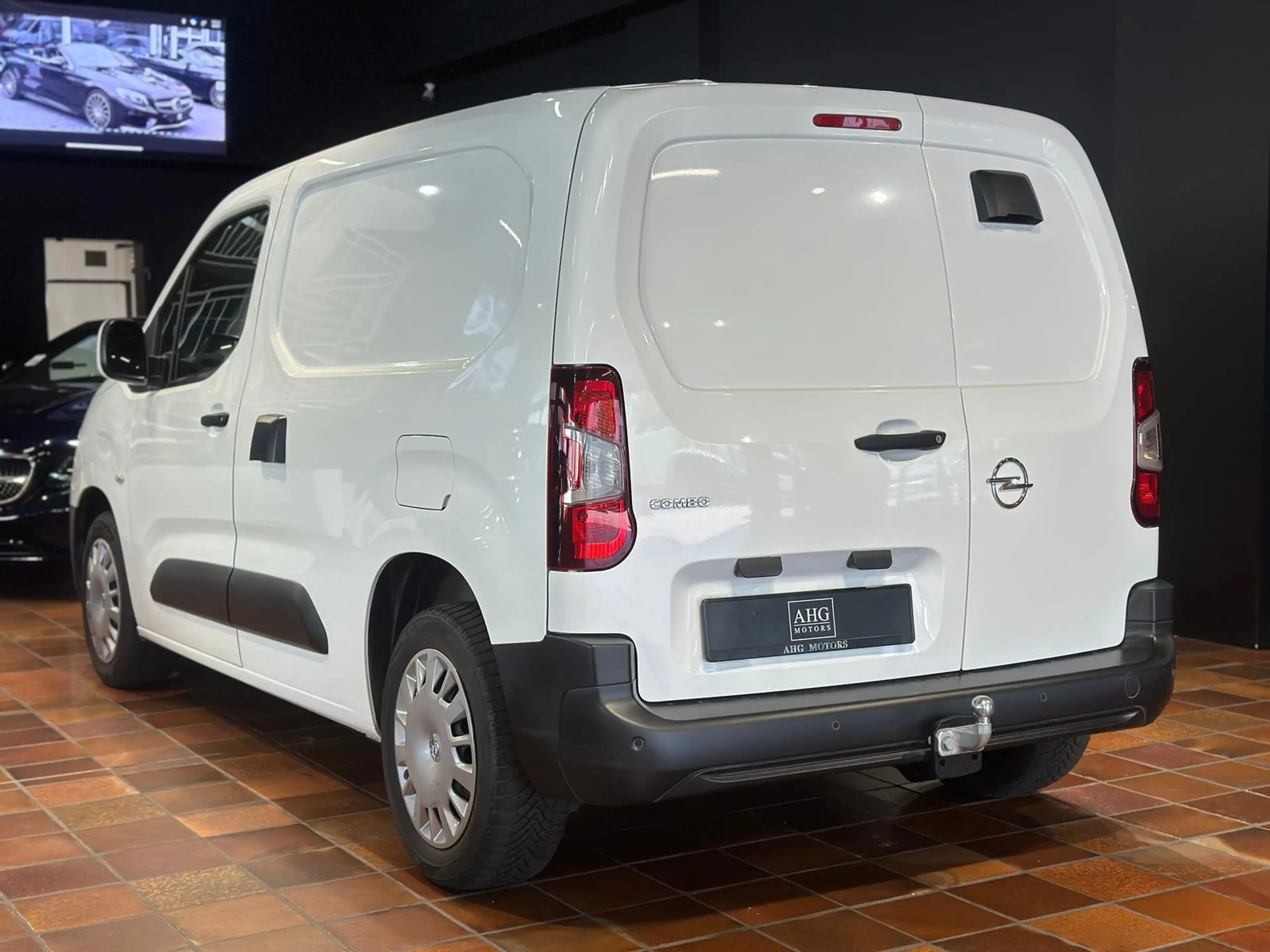 Opel Combo CARGO 1.5 D EDITION SORTIMO-WERKSTATT AHK ERHÖHTE — photo 8