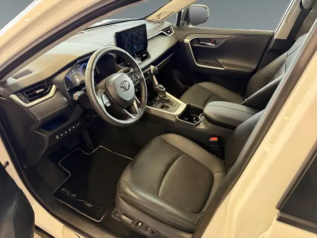 Toyota Rav4 view 10