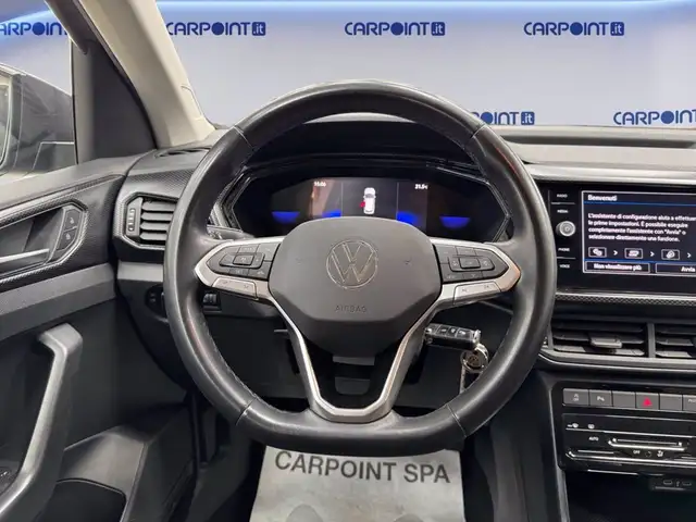 Volkswagen T-Cross view 13