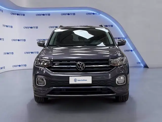 Volkswagen T-Cross view 9