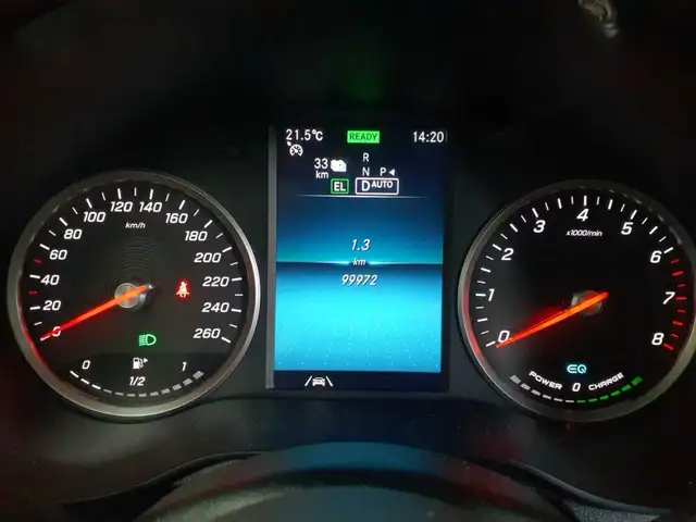 Mercedes-Benz GLC view 11