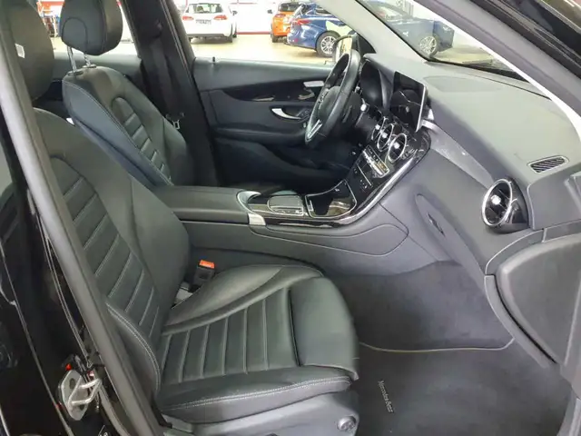 Mercedes-Benz GLC view 7