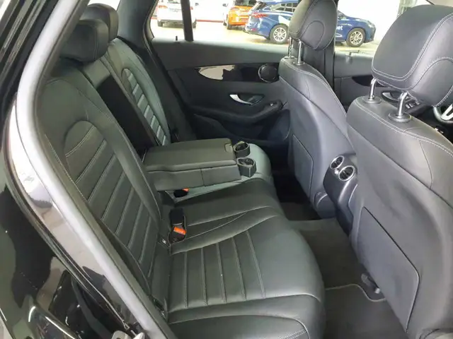 Mercedes-Benz GLC view 13