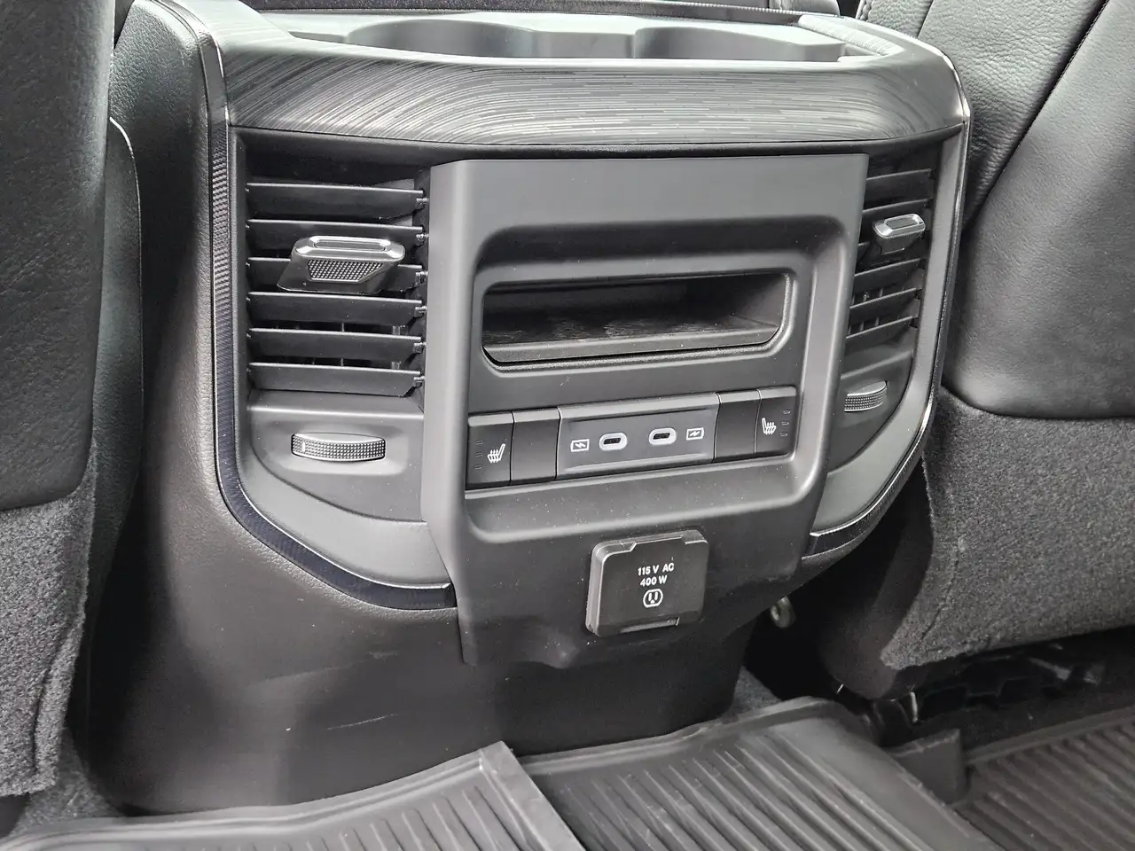 RAM 2500 снимка RAM 2500