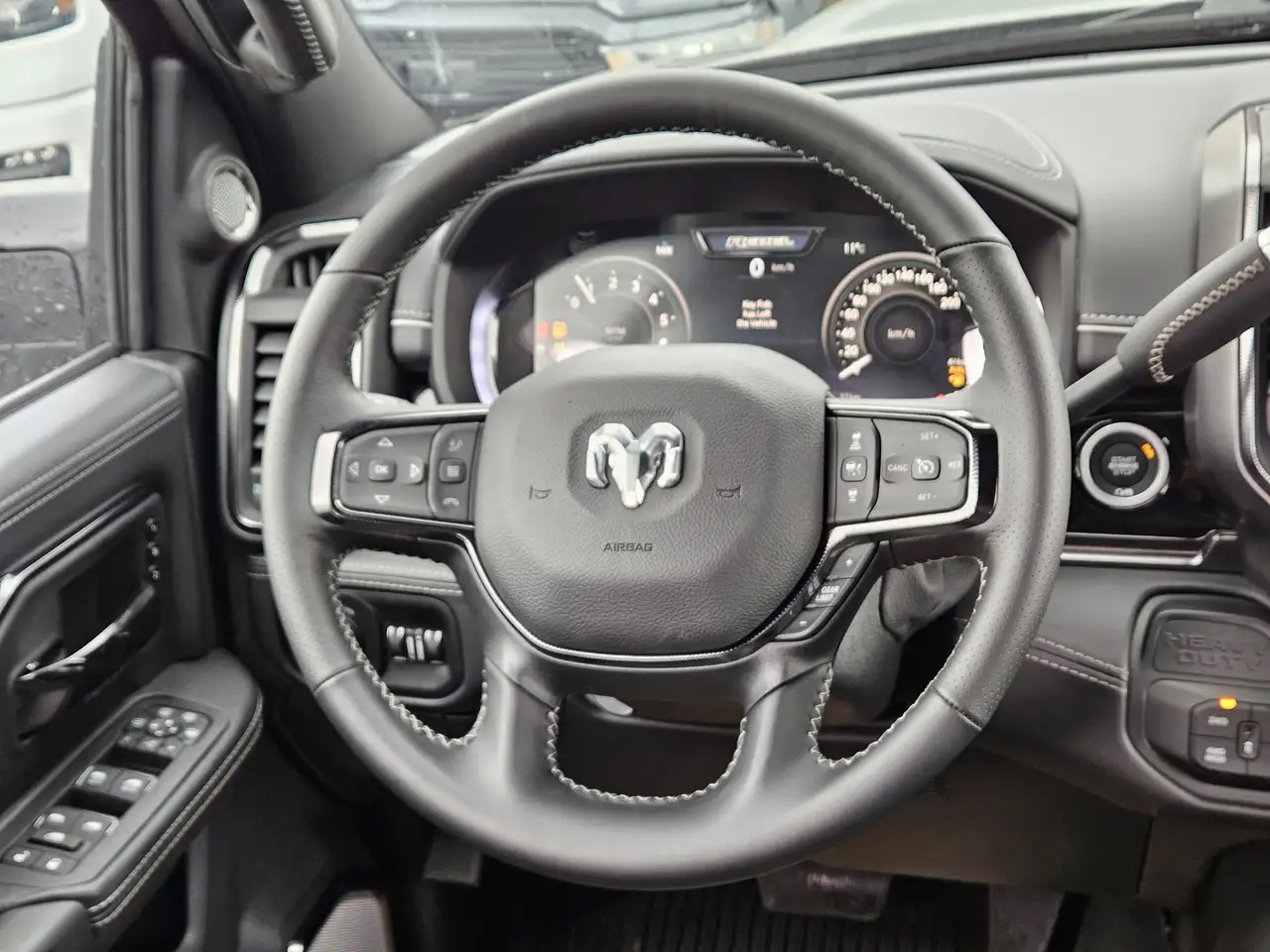 RAM 2500 снимка RAM 2500