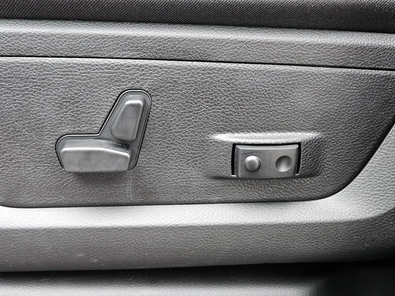 RAM 2500 снимка RAM 2500