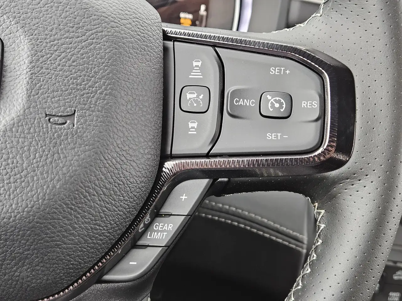 RAM 2500 снимка RAM 2500