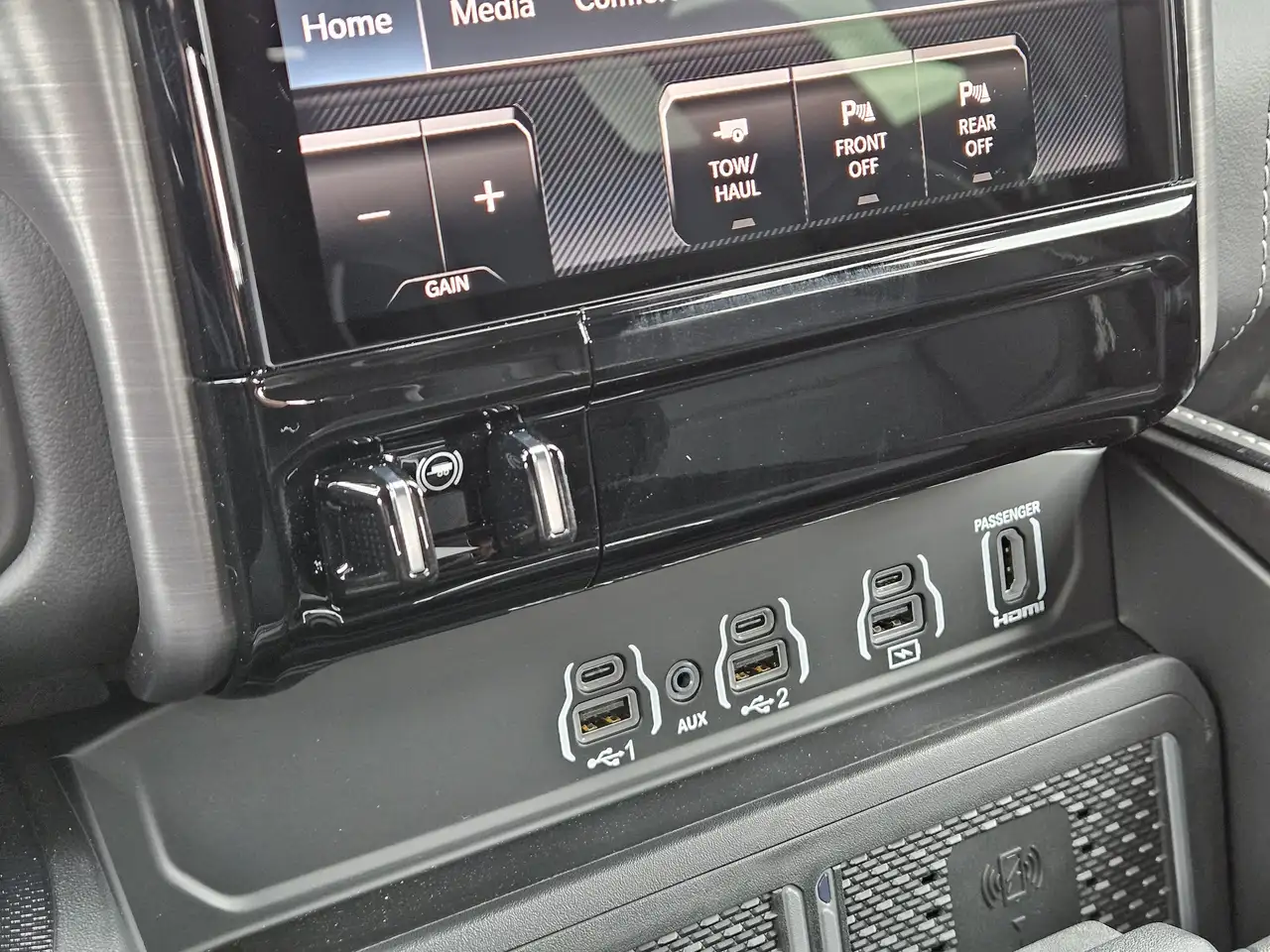 RAM 2500 снимка RAM 2500