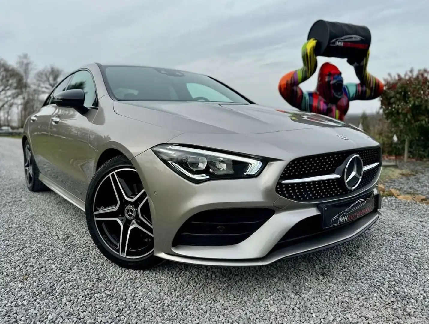 Mercedes-Benz CLA 180 d // PACK AMG Bronze - 1