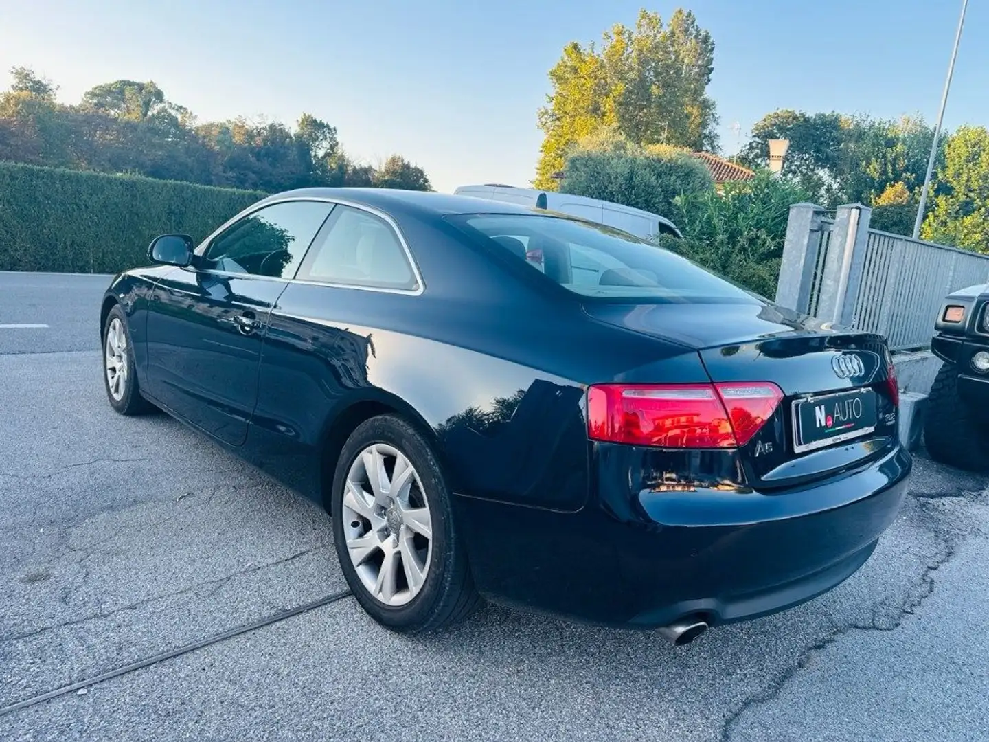 Audi A5 3.2 V6 FSI quattro Ambiente Blau - 2