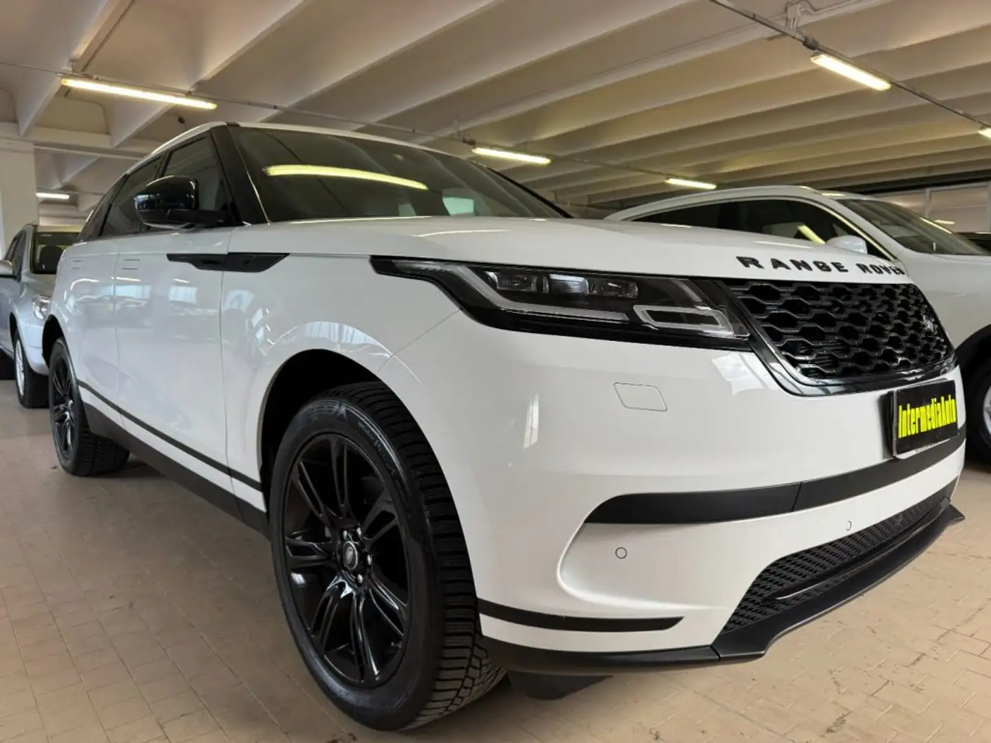 Land Rover Range Rover Velar 2.0D I4 180 CV R-Dynamic S Weiß - 2