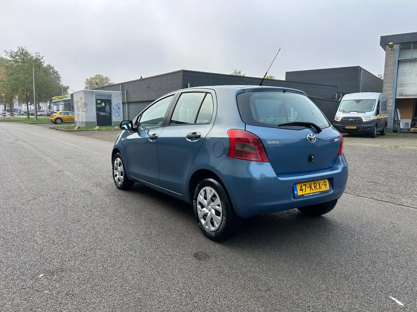 Toyota Yaris 1.3 VVTi Sol Dealer Onderhouden Blauw - 2