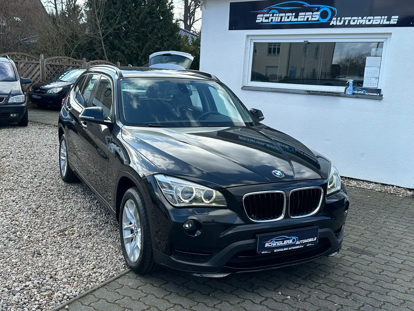 BMW X1 18 d sDrive Autom. Sportline Navi MFL PDC Fekete - 2