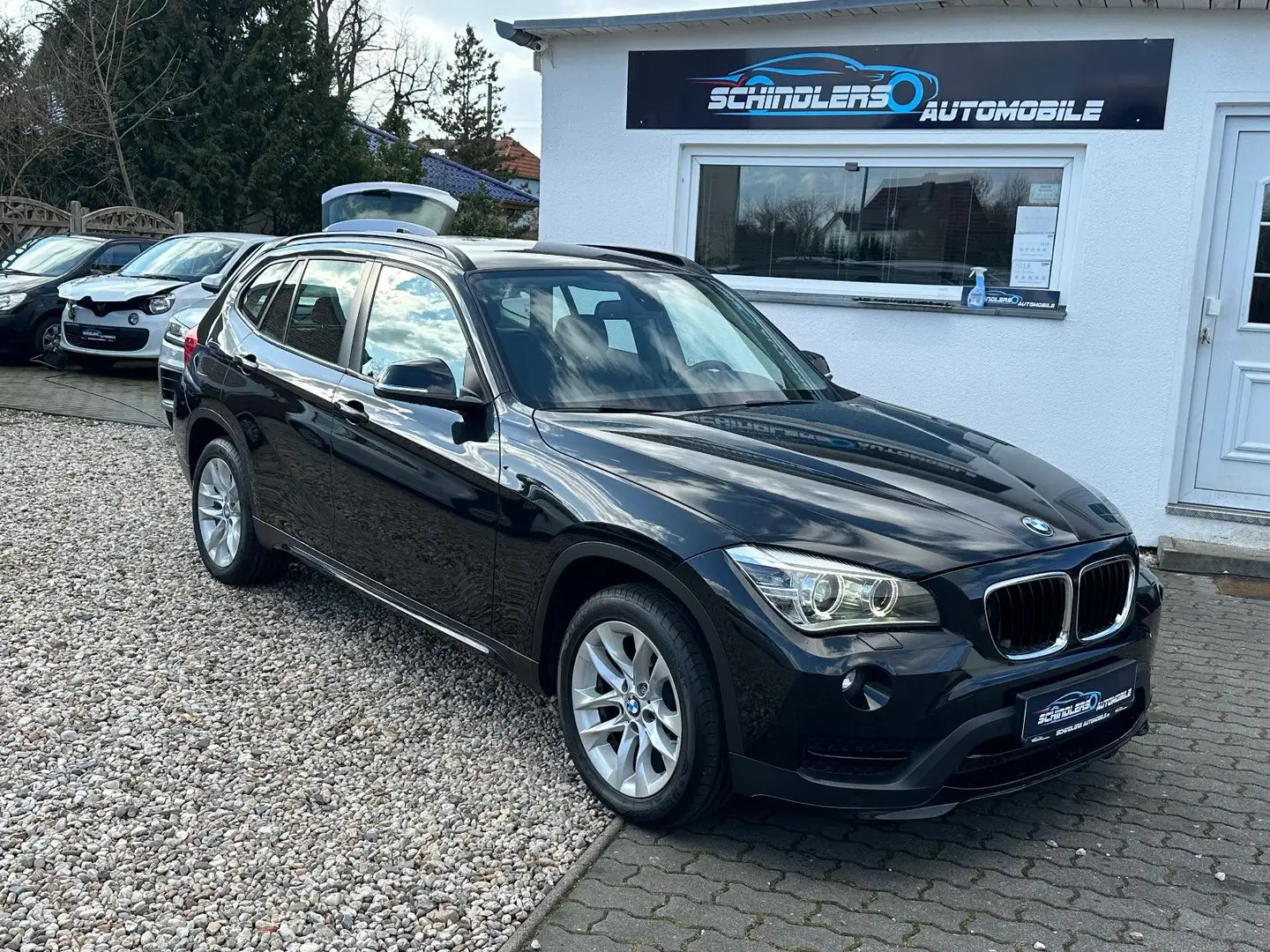 BMW X1 18 d sDrive Autom. Sportline Navi MFL PDC Fekete - 1