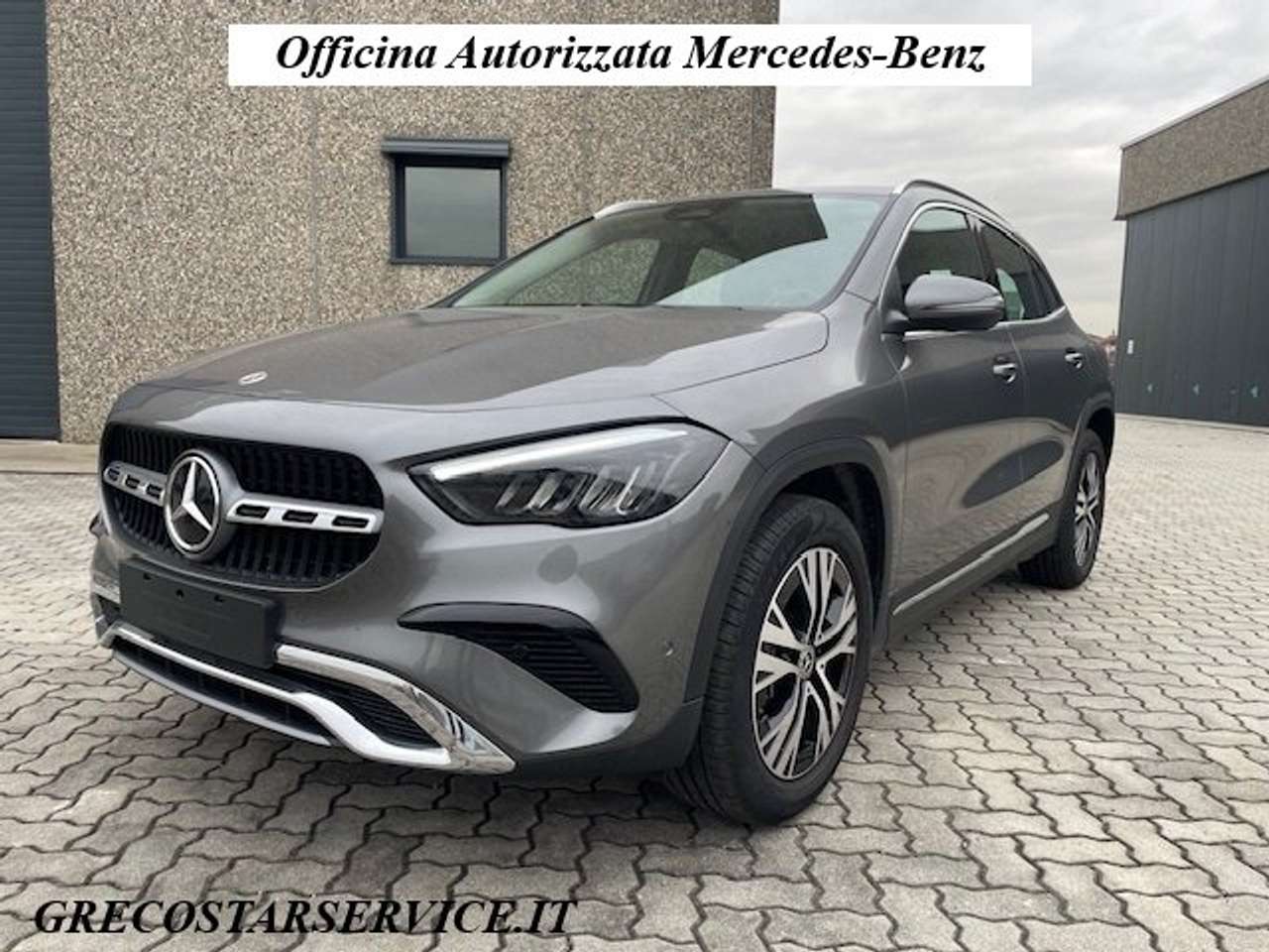 Mercedes-Benz GLA 180 Progressive Advanced Automatic CAR-PLAY