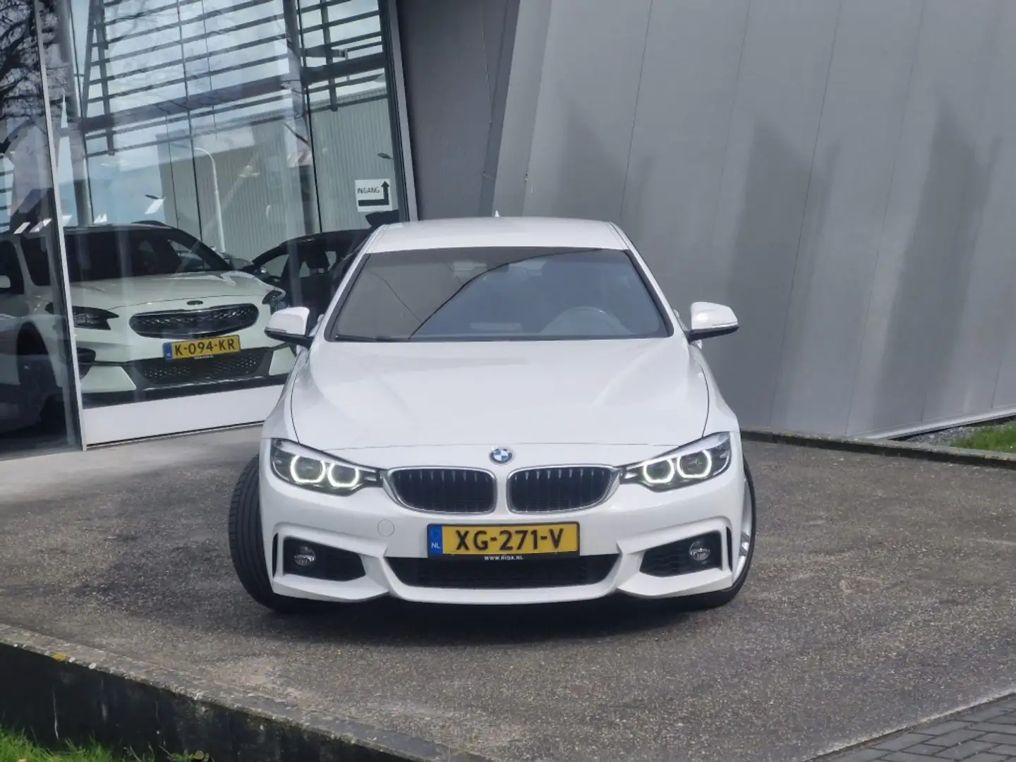 BMW 418 4-serie Gran Coupé 418i Executive M Sport Wit - 2