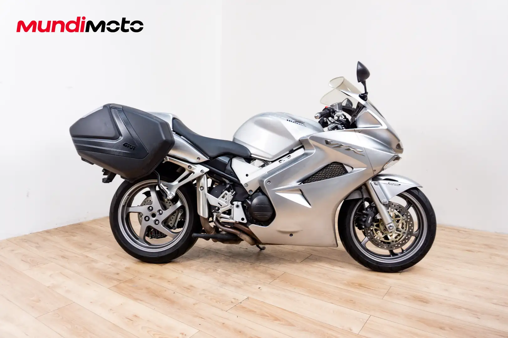 Honda VFR 800 - 1