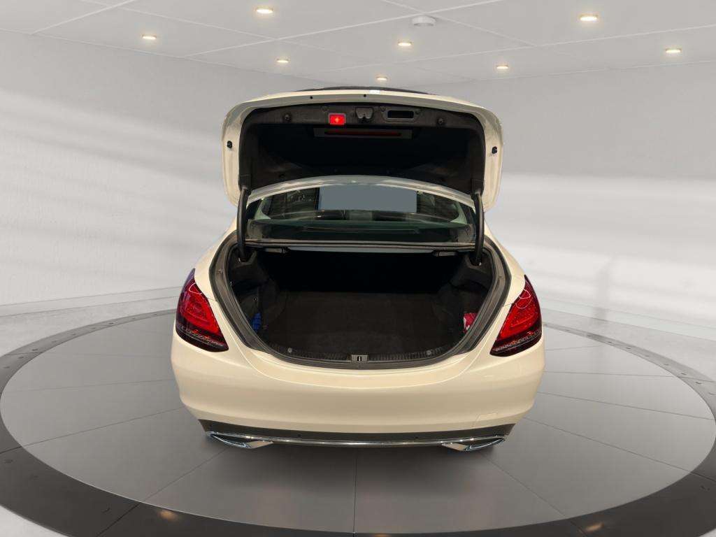 Mercedes-Benz C 220