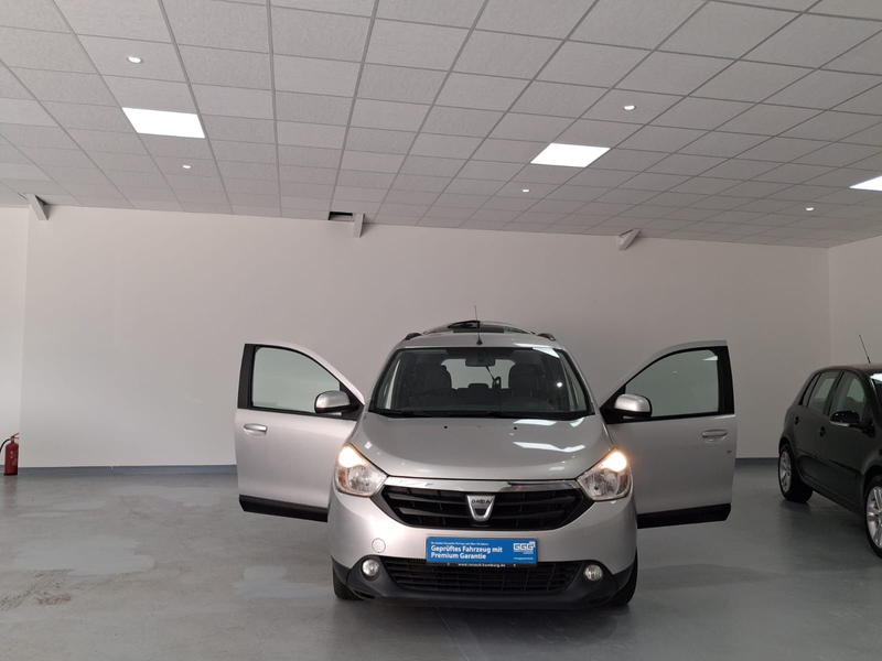 Dacia Lodgy Laureate/Klima/PDC/1HD/HU Neu/Allwetterrei — photo 10