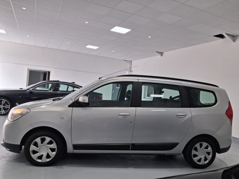 Dacia Lodgy Laureate/Klima/PDC/1HD/HU Neu/Allwetterrei — photo 4