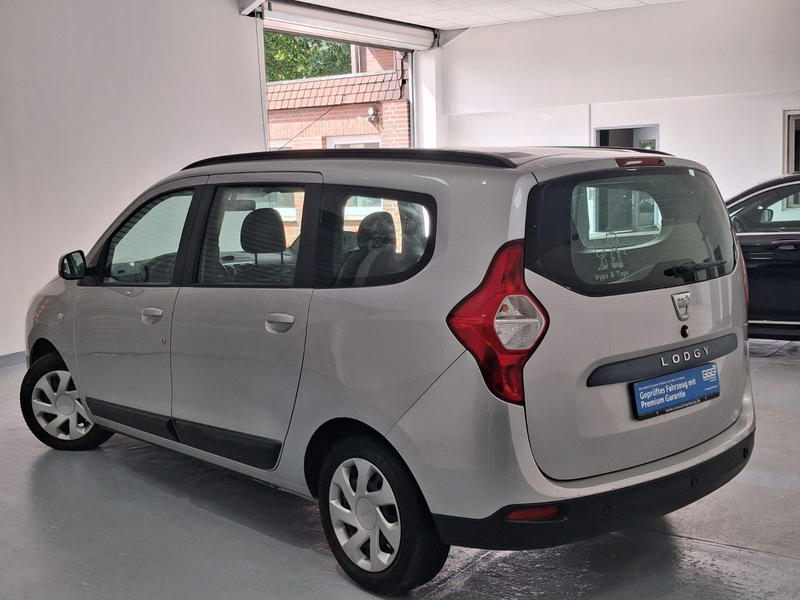Dacia Lodgy Laureate/Klima/PDC/1HD/HU Neu/Allwetterrei — photo 11