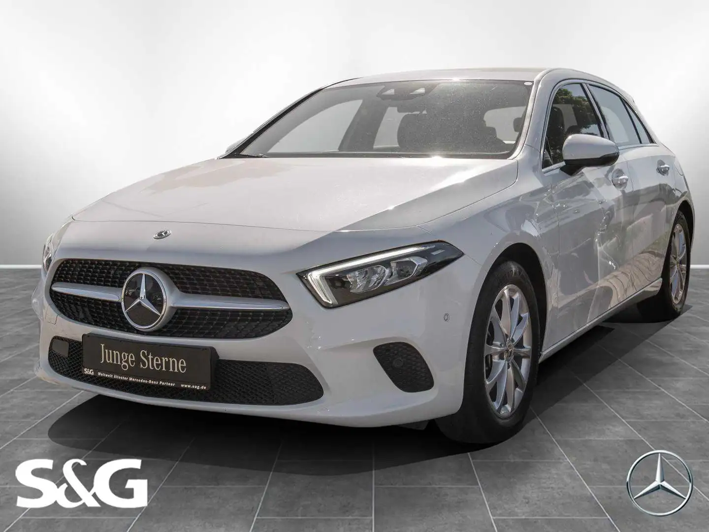 Mercedes-Benz A 200 Progressive MBUX+LED+17 Fehér - 1