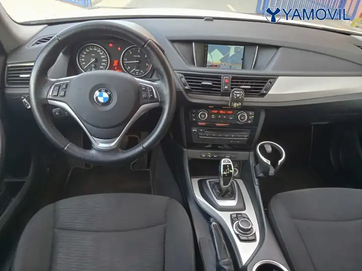 BMW X1 sDrive 18dA (E84) 2014, foto 5