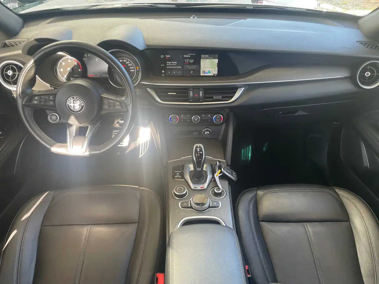 Alfa Romeo Stelvio 2022 — фото 11