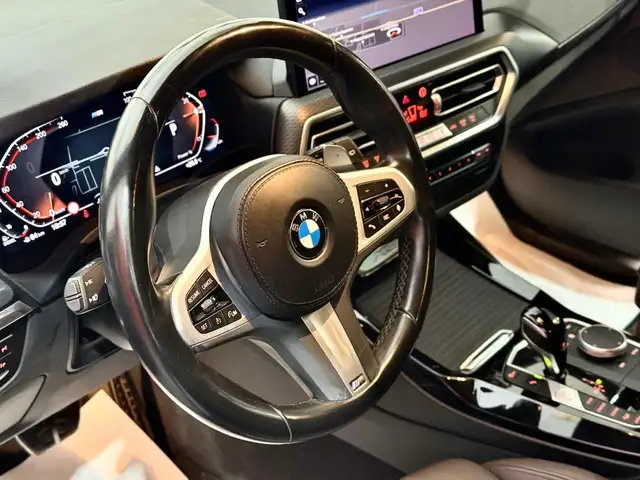 BMW X3 view 10