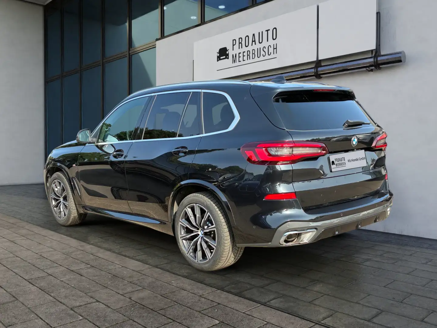 BMW X5 xDrive 30d M Sport AHK/PANO/360°/HIFI/HEADUP Schwarz - 2