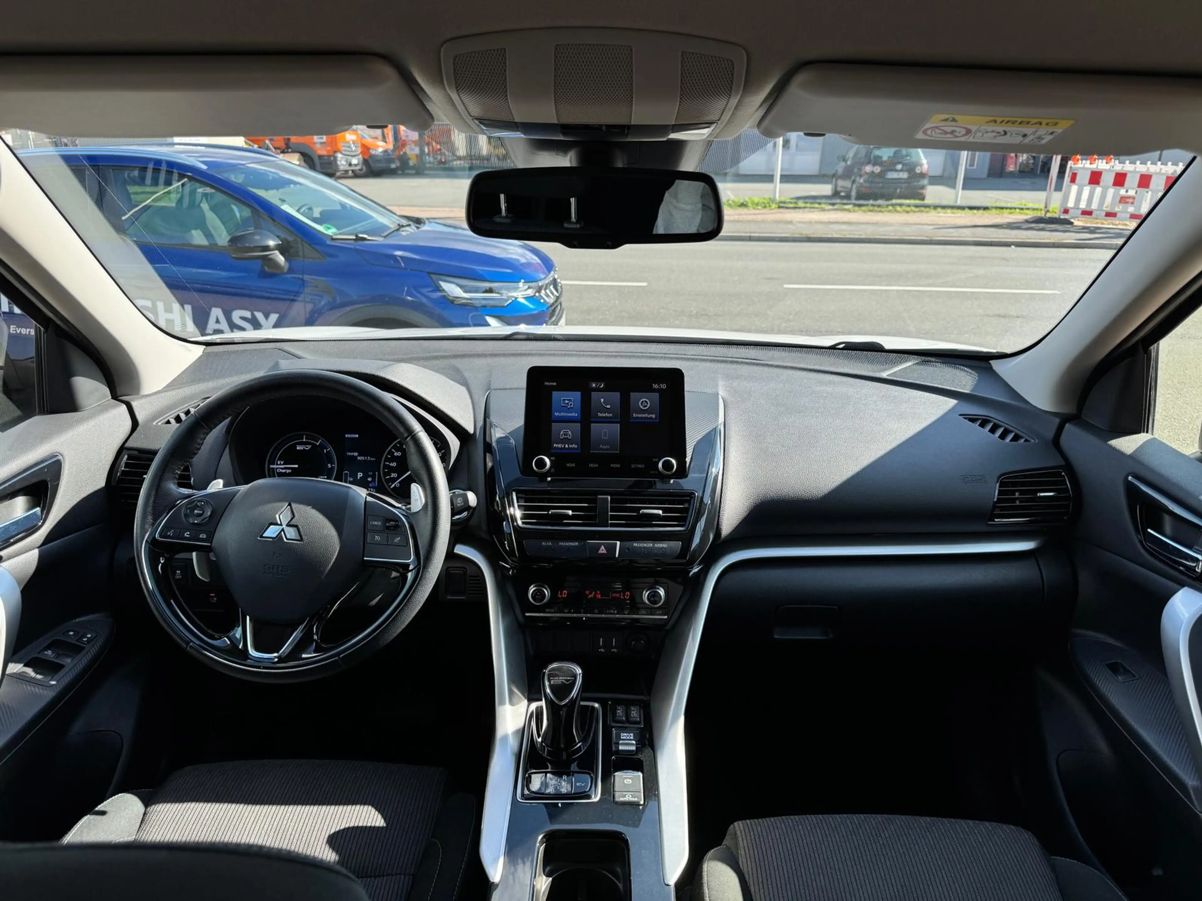 Mitsubishi Eclipse Cross PHEV Basis*Klima *DAB *SHZ *Kamera — photo 11